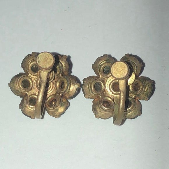 Vintage Gold Tone Deep Red Garnet Color Rhinestones Screw Back Earrings - Picture 4 of 6